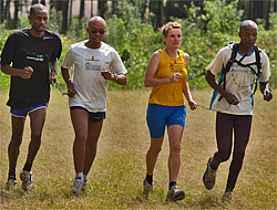 Regina Vollbrecht- Training mit Henry Wanyoike